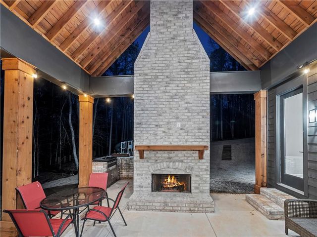 4070 Silverstone Drive, Braselton, GA 30517