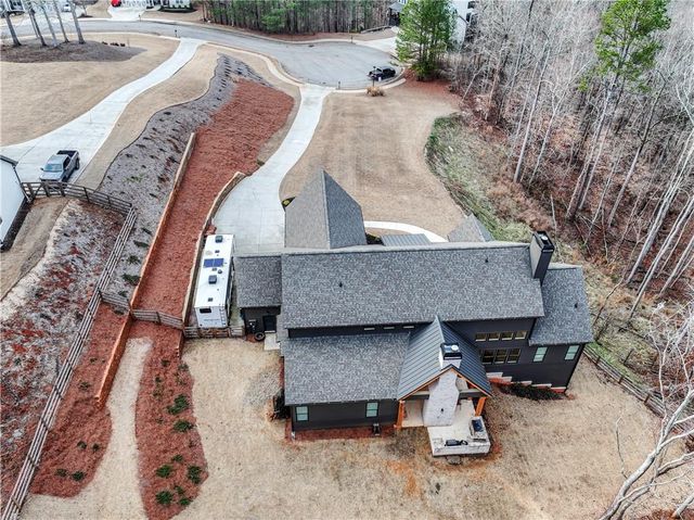 4070 Silverstone Drive, Braselton, GA 30517