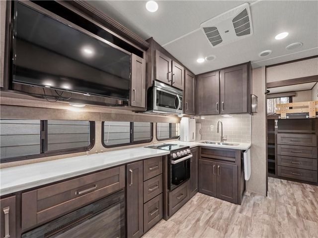 4070 Silverstone Drive, Braselton, GA 30517