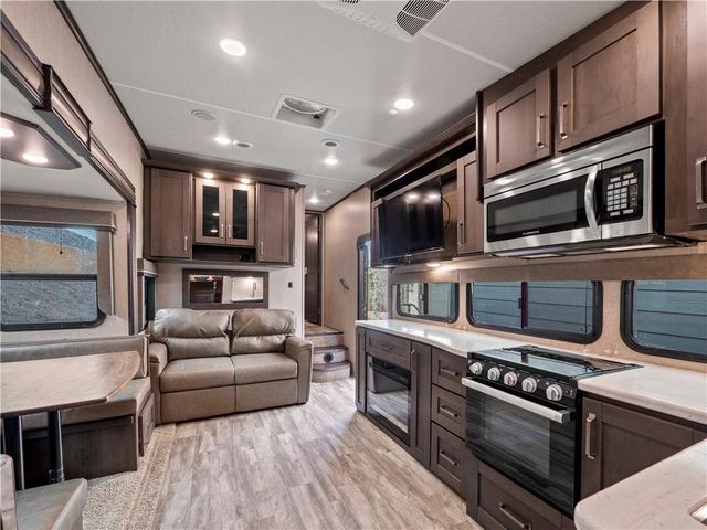 4070 Silverstone Drive, Braselton, GA 30517