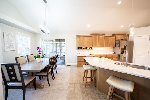 925 E Weldon Drive, Nixa, MO 65714