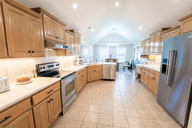 925 E Weldon Drive, Nixa, MO 65714