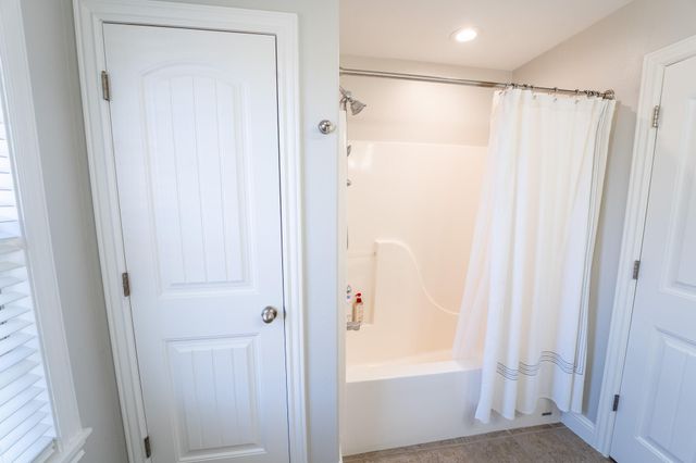 925 E Weldon Drive, Nixa, MO 65714