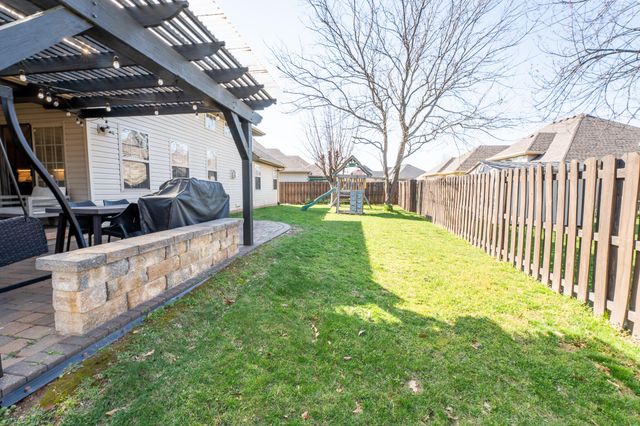 925 E Weldon Drive, Nixa, MO 65714