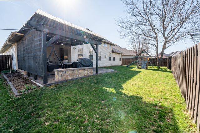 925 E Weldon Drive, Nixa, MO 65714