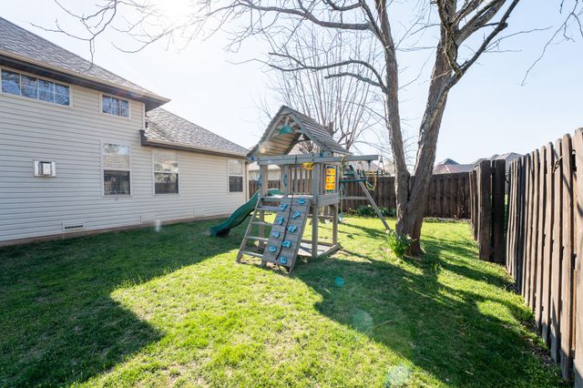 925 E Weldon Drive, Nixa, MO 65714