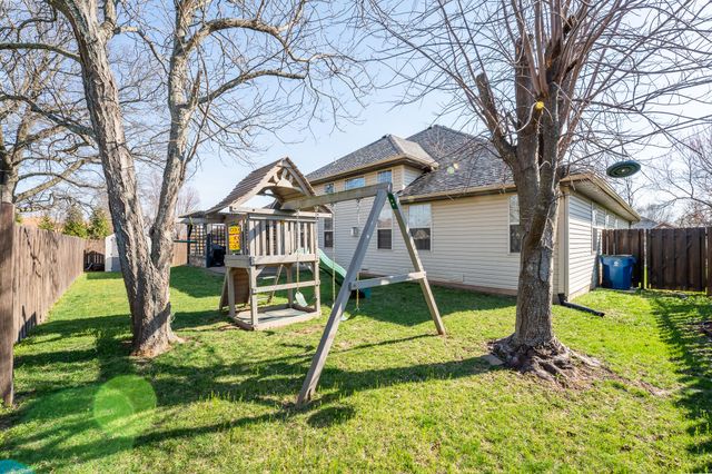 925 E Weldon Drive, Nixa, MO 65714