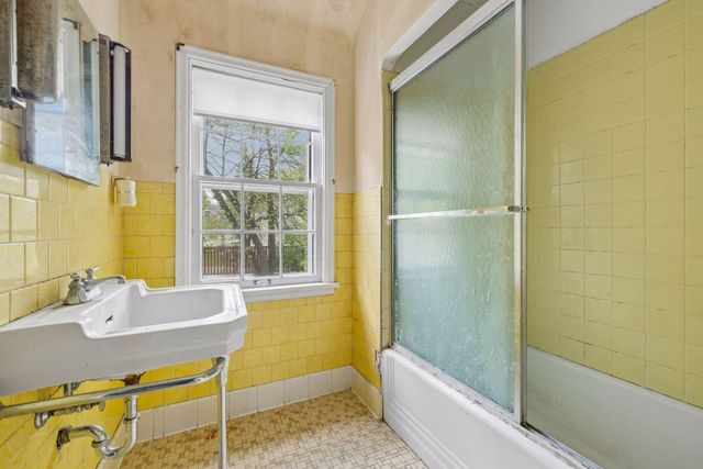 1858 Bayard Avenue, Saint Paul, MN 55116