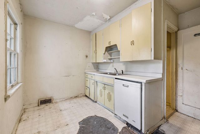 1858 Bayard Avenue, Saint Paul, MN 55116