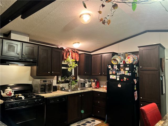 2 Forest Edge Drive, Batavia, NY 14020