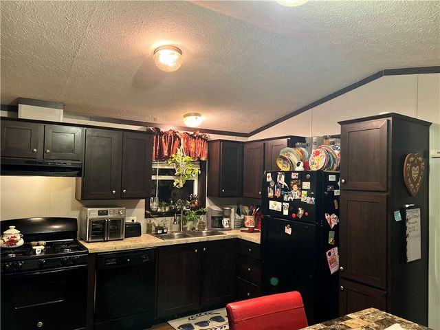 2 Forest Edge Drive, Batavia, NY 14020