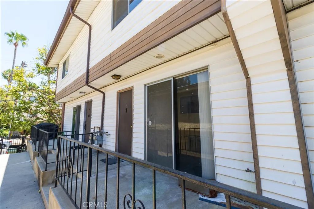 7115 Etiwanda 2, Reseda, CA 91335
