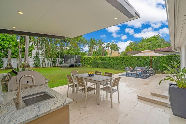 6235 Alton Rd, Miami Beach, FL 33140