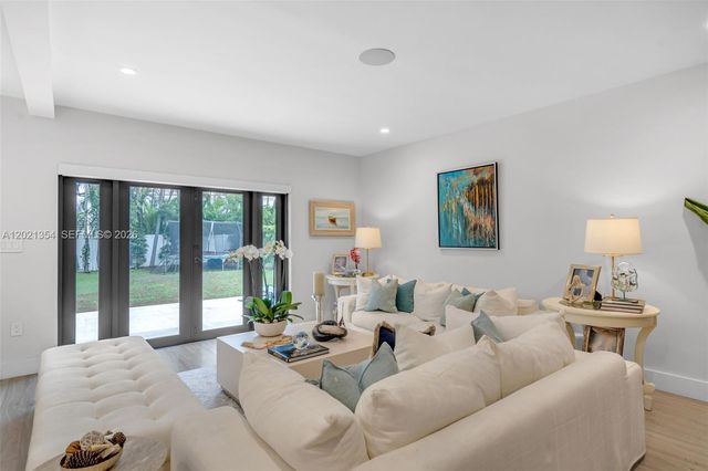 6235 Alton Rd, Miami Beach, FL 33140