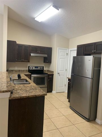 521 MONTANA AVENUE, St Cloud, FL 34769