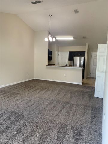 521 MONTANA AVENUE, St Cloud, FL 34769