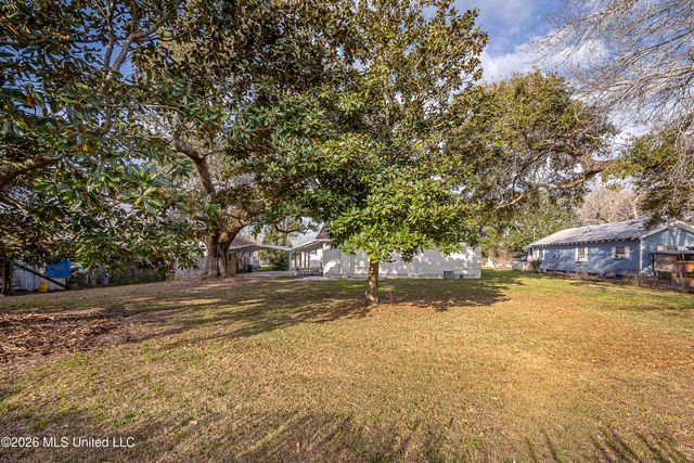 206 Crawford Street, Biloxi, MS 39530