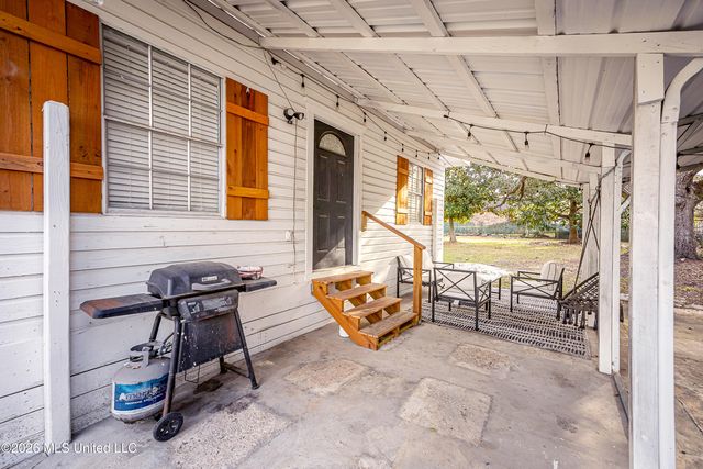 206 Crawford Street, Biloxi, MS 39530