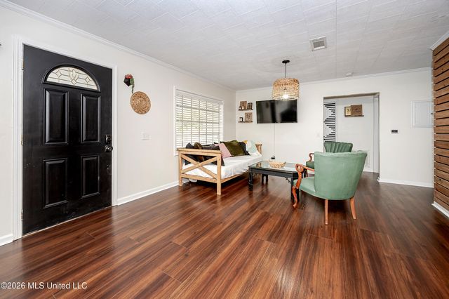 206 Crawford Street, Biloxi, MS 39530