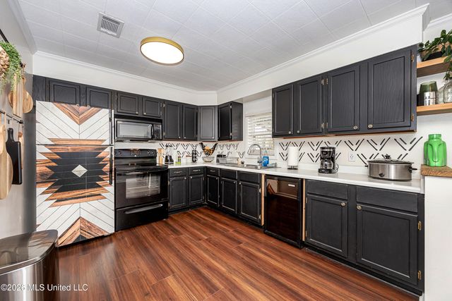 206 Crawford Street, Biloxi, MS 39530