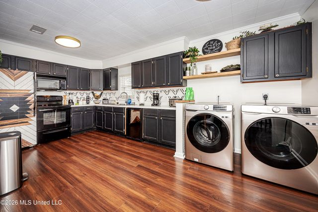 206 Crawford Street, Biloxi, MS 39530