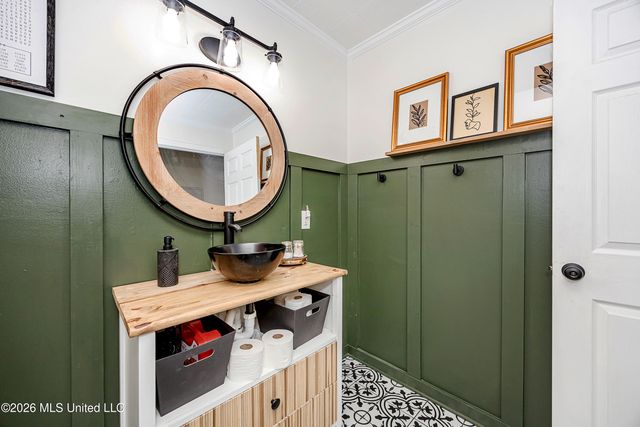 206 Crawford Street, Biloxi, MS 39530