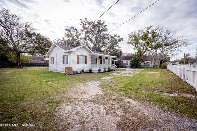 206 Crawford Street, Biloxi, MS 39530