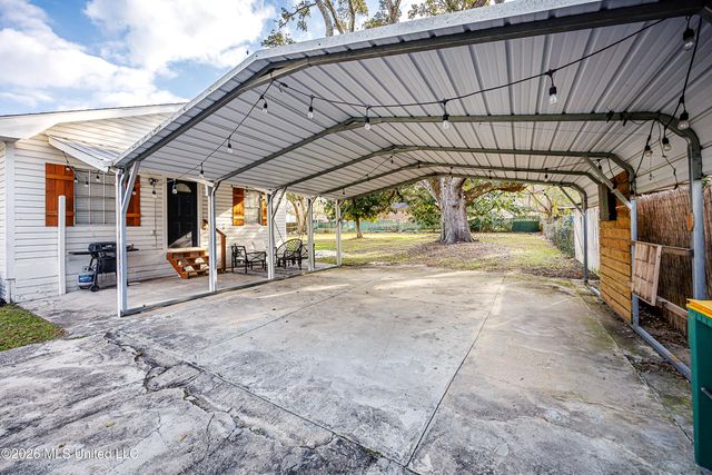 206 Crawford Street, Biloxi, MS 39530