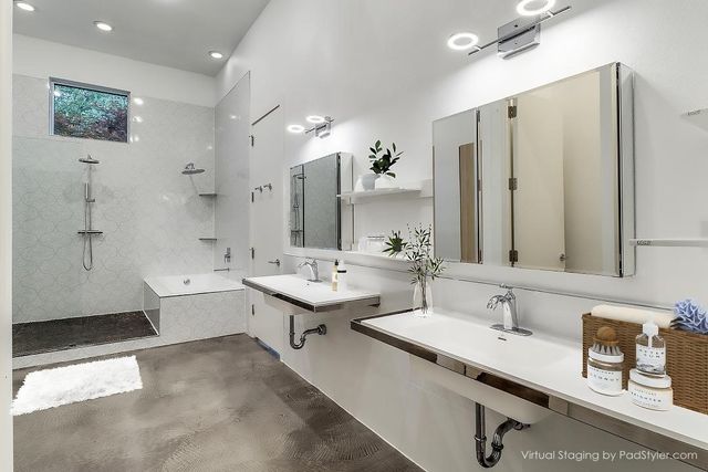 30 Vanguard Way, Dallas, TX 75243
