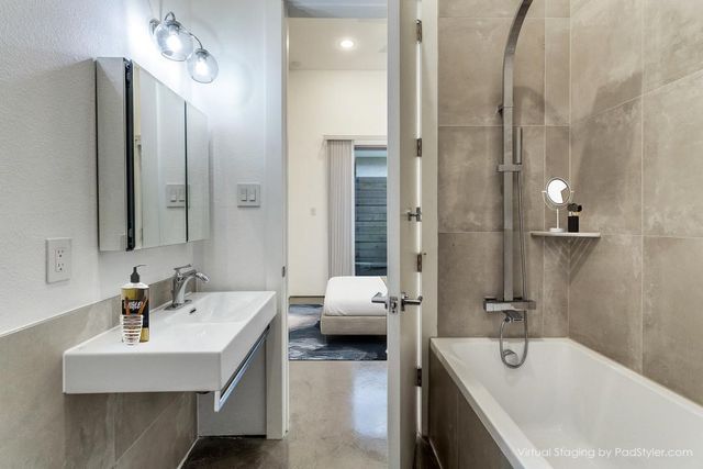 30 Vanguard Way, Dallas, TX 75243