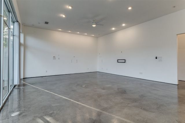30 Vanguard Way, Dallas, TX 75243