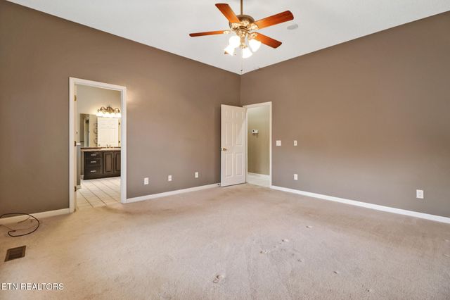 129 Shore Lane, Crossville, TN 38558