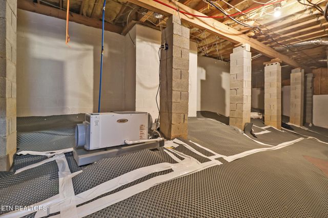 129 Shore Lane, Crossville, TN 38558