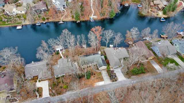 129 Shore Lane, Crossville, TN 38558