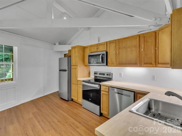 475 Mountain Forest Estate, Sylva, NC 28779