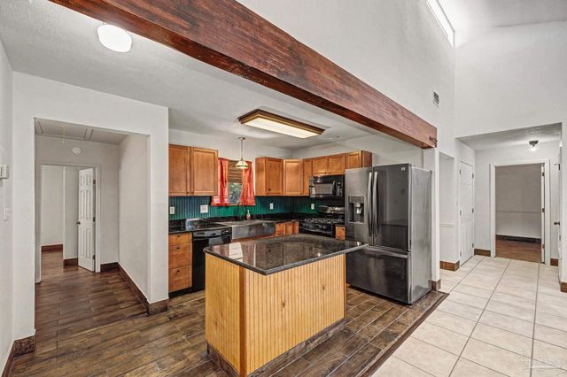 101 Thurston Pl, Crestview, FL 32536