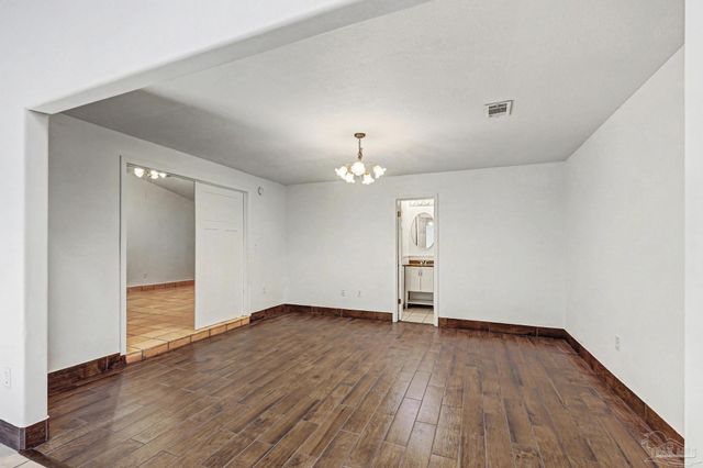 101 Thurston Pl, Crestview, FL 32536