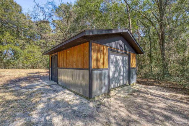 101 Thurston Pl, Crestview, FL 32536