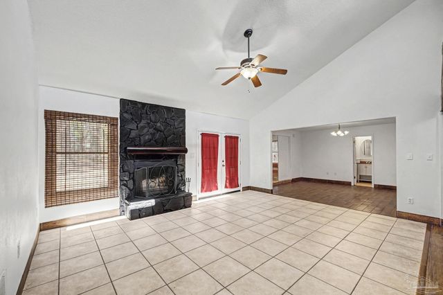 101 Thurston Pl, Crestview, FL 32536