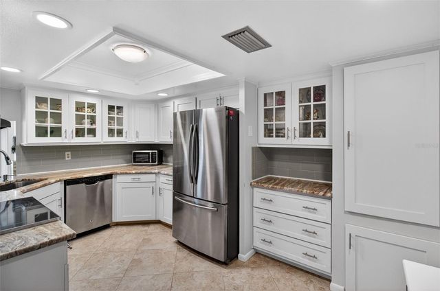 10550 VILLAGE DRIVE 104, Seminole, FL 33772