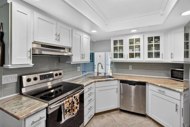 10550 VILLAGE DRIVE 104, Seminole, FL 33772