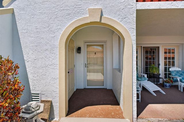 10550 VILLAGE DRIVE 104, Seminole, FL 33772