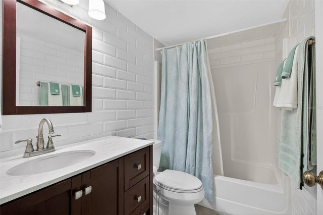 10550 VILLAGE DRIVE 104, Seminole, FL 33772