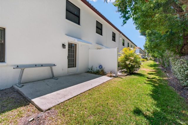 10550 VILLAGE DRIVE 104, Seminole, FL 33772