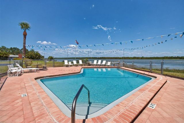 10550 VILLAGE DRIVE 104, Seminole, FL 33772