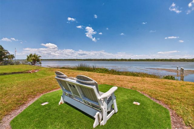 10550 VILLAGE DRIVE 104, Seminole, FL 33772