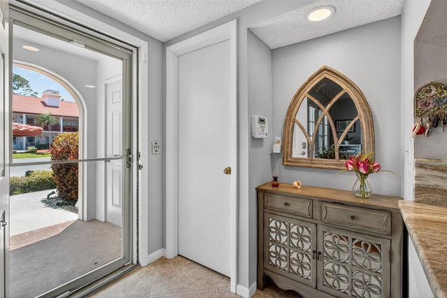 10550 VILLAGE DRIVE 104, Seminole, FL 33772