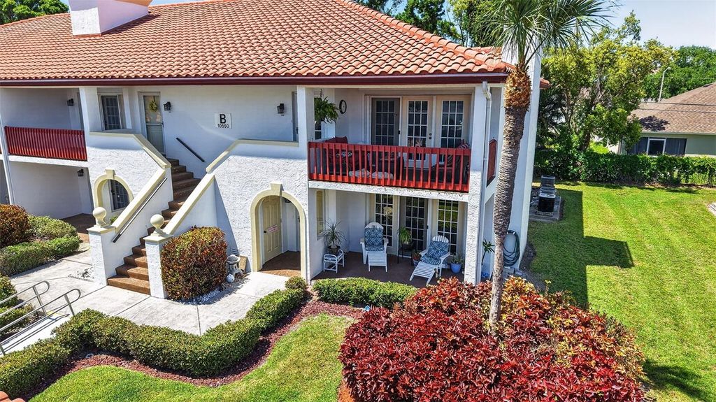 10550 VILLAGE DRIVE 104, Seminole, FL 33772