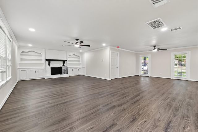 1518 Sweet Grass Trail, Houston, TX 77090