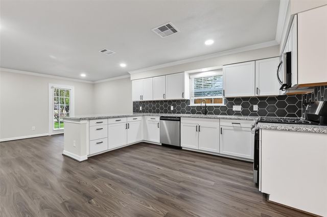 1518 Sweet Grass Trail, Houston, TX 77090